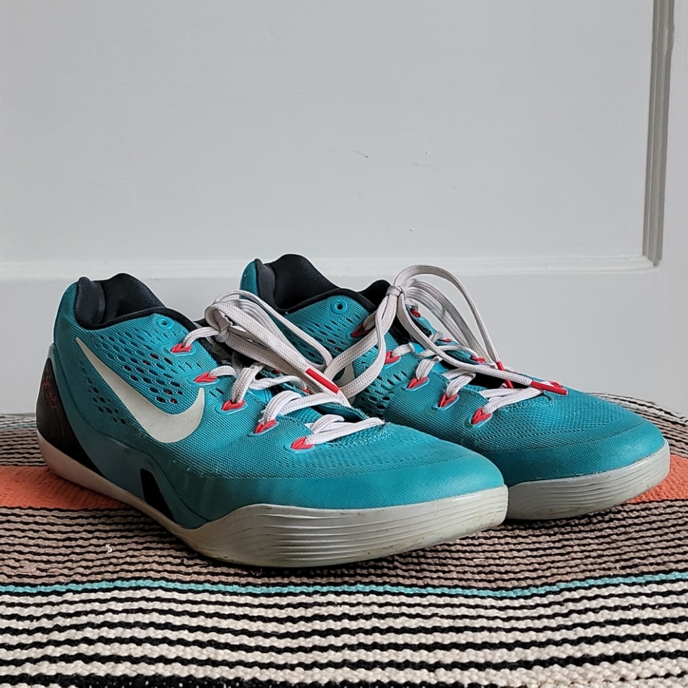 Nike Black Mamba Kobe Bryant Sneakers